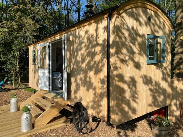Coachroad Shepherds Huts Petworth Kültér fotó