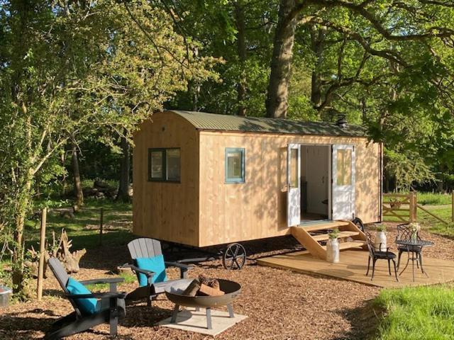 Coachroad Shepherds Huts Petworth Kültér fotó