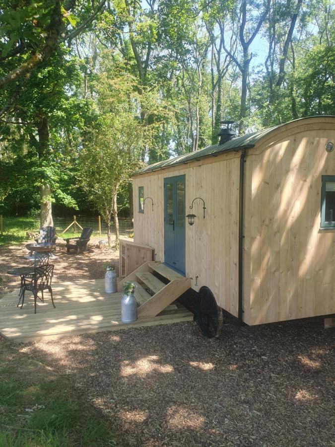 Coachroad Shepherds Huts Petworth Kültér fotó